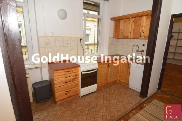 Eladó téglalakás, Budapesten, VI. kerületben, Csengery utcában