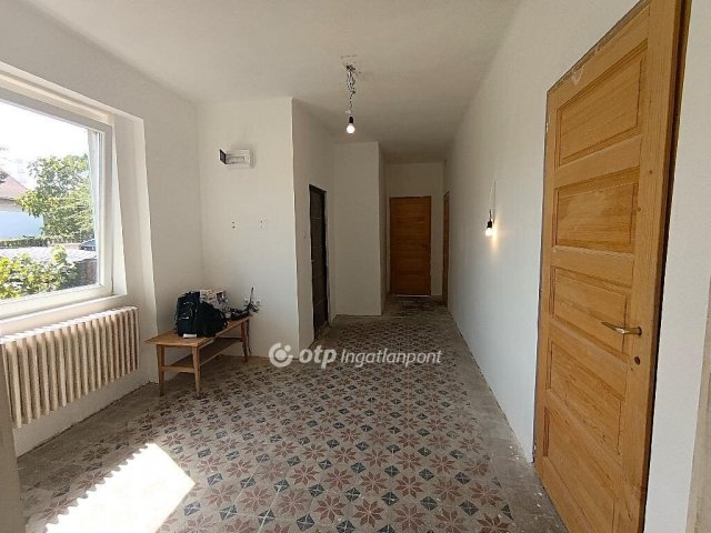 Eladó családi ház, Érden 99.9 M Ft, 4 szobás