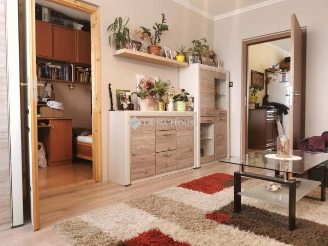 Eladó panellakás, Miskolcon, Középszer utcában 36.99 M Ft