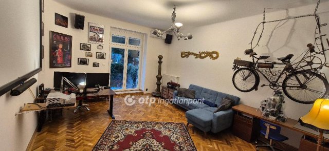 Eladó téglalakás, Budapesten, III. kerületben 99.9 M Ft