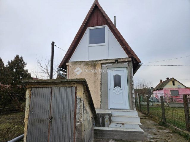 Eladó nyaraló, Ácson 11.84 M Ft, 2 szobás / költözzbe.hu