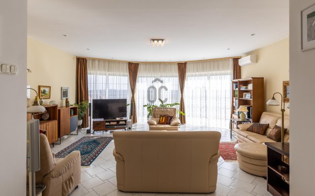 Eladó családi ház, Budaörsön 309 M Ft, 5 szobás