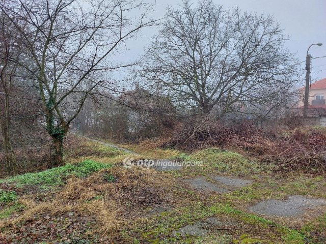 Eladó téglalakás, Aszódon 22 M Ft, 1 szobás