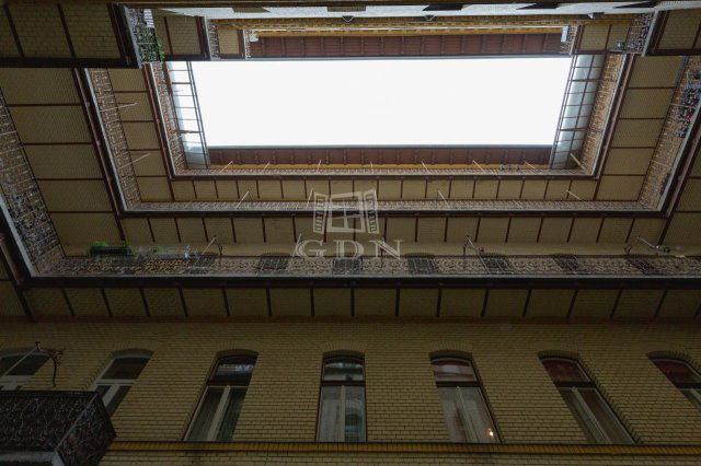 Eladó téglalakás, Budapesten, VI. kerületben 84.9 M Ft, 3 szobás
