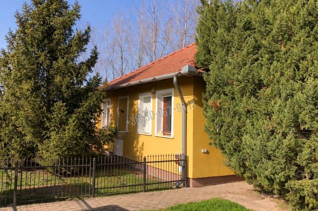 Eladó családi ház, Békéscsabán 119.9 M Ft, 5+1 szobás