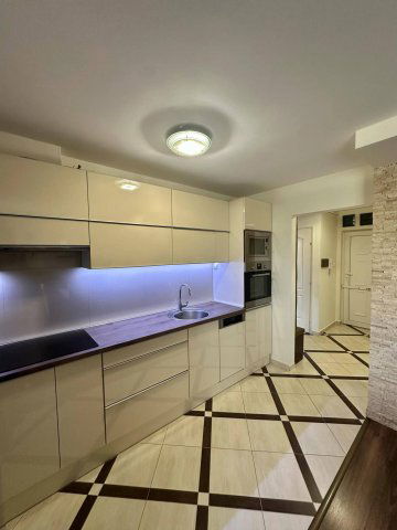 Eladó téglalakás, Szegeden, Hiúz utcában 65.9 M Ft, 2 szobás