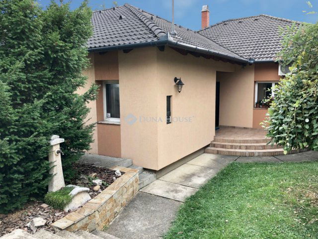 Eladó családi ház, Érden 230 M Ft, 4 szobás