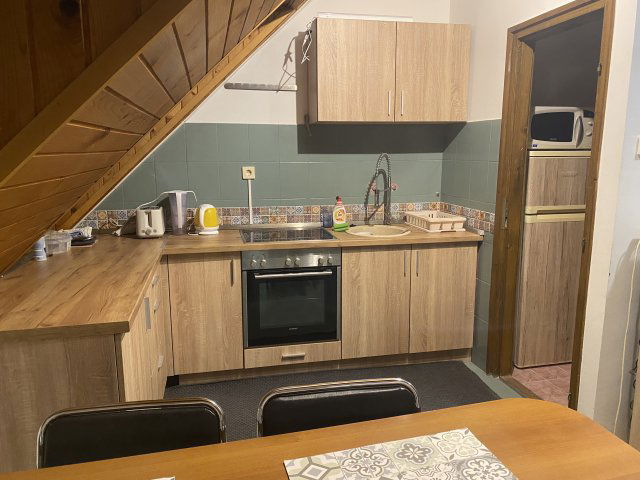 Eladó téglalakás, Pécsett 68 M Ft, 3 szobás