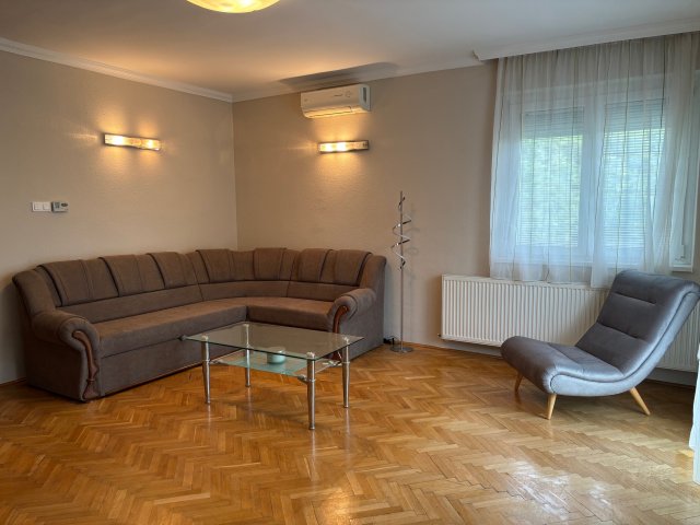 Kiadó panellakás, albérlet, Debrecenben 220 E Ft / hó