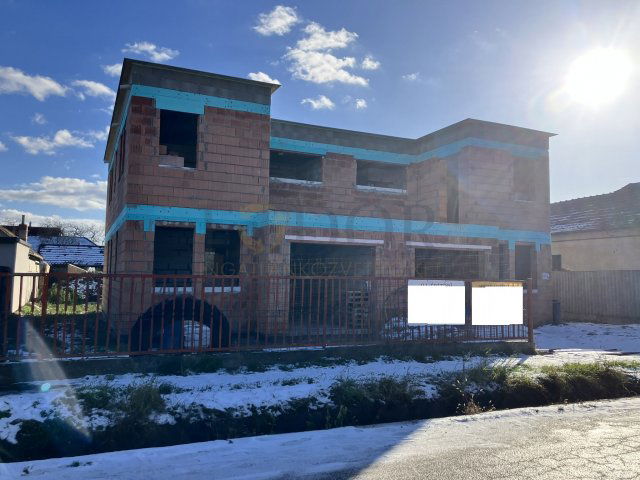 Eladó ikerház, Budapesten, XVIII. kerületben 135 M Ft, 5 szobás