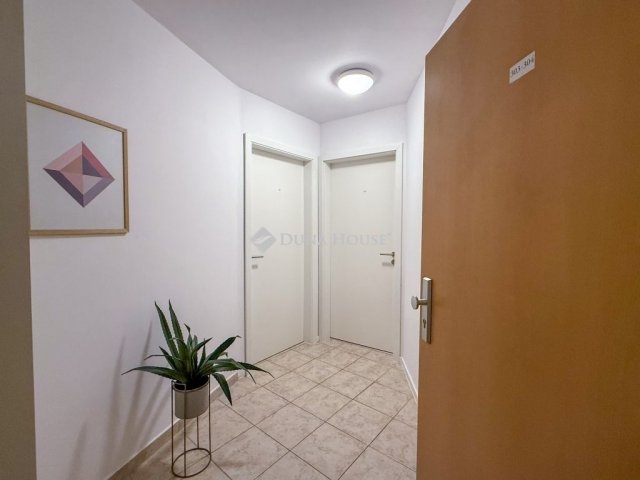 Eladó téglalakás, Pécsett 99.9 M Ft, 2 szobás