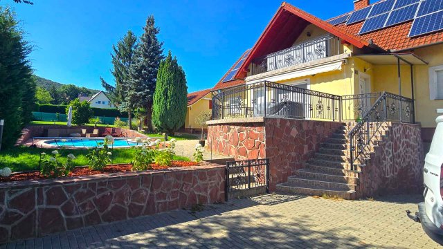 Eladó családi ház, Balatonszepezden 199 M Ft, 7 szobás