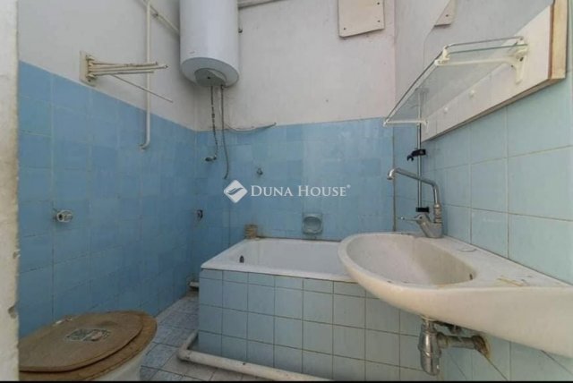 Eladó családi ház, Budapesten, XVII. kerületben 80 M Ft