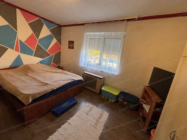 Eladó családi ház, Kömlődön 35.99 M Ft, 2 szobás