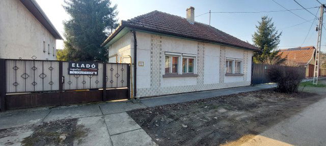 Eladó családi ház, Békéscsabán 43.5 M Ft, 4+1 szobás