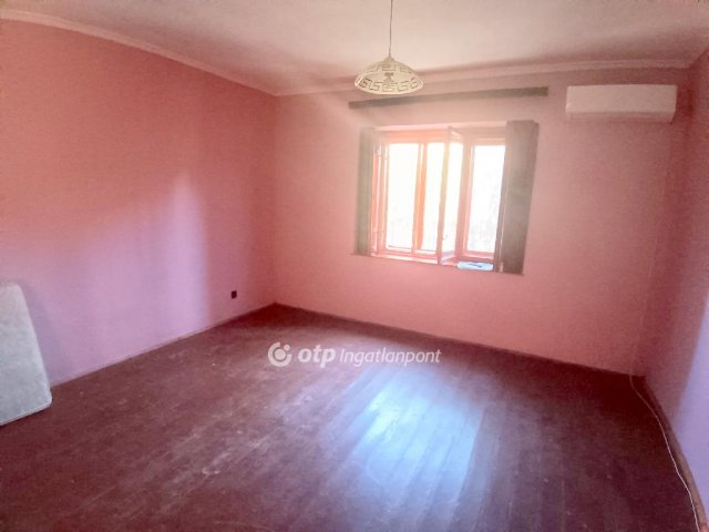 Eladó családi ház, Törökszentmiklóson 18.9 M Ft, 1+2 szobás