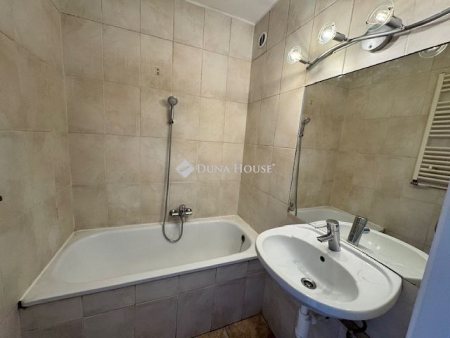 Eladó panellakás, Budapesten, XI. kerületben 82 M Ft, 3 szobás