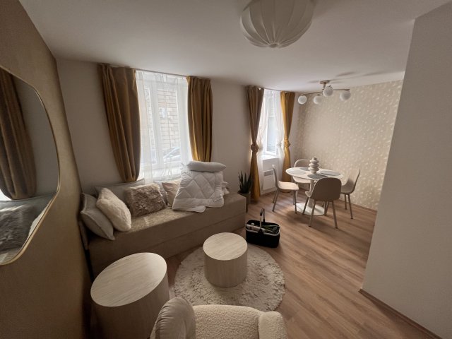 Kiadó téglalakás, albérlet, VII. kerületben, Szövetség utcában