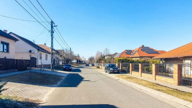 Eladó családi ház, Dunaharasztin 54.85 M Ft, 2 szobás