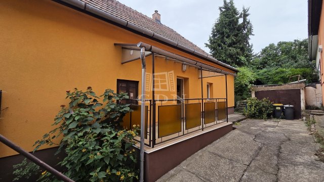 Eladó családi ház, Budaörsön 89.99 M Ft, 2 szobás