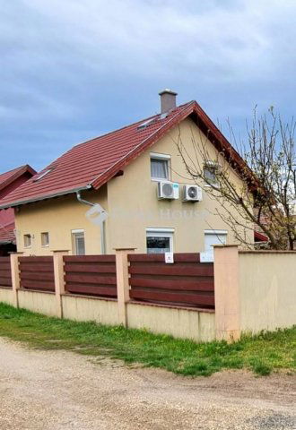 Eladó családi ház, Délegyházán 79.9 M Ft, 4 szobás
