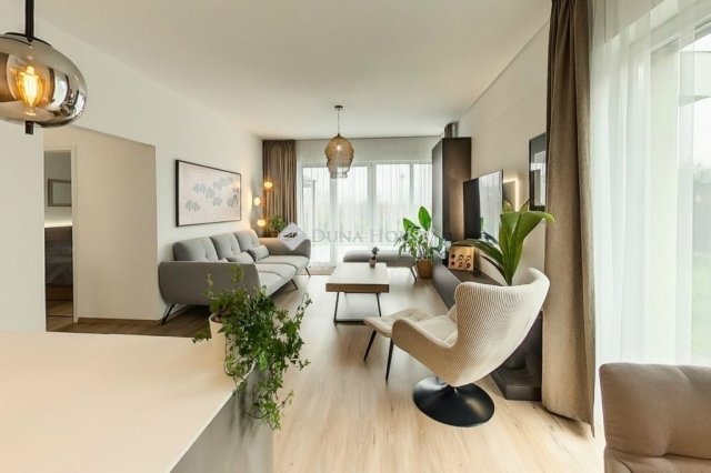 Eladó téglalakás, Törökbálinton 184.9 M Ft, 4 szobás