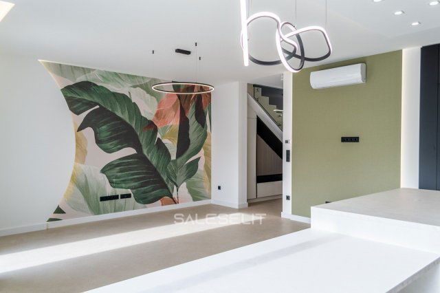 Eladó családi ház, Debrecenben 250 M Ft, 3 szobás