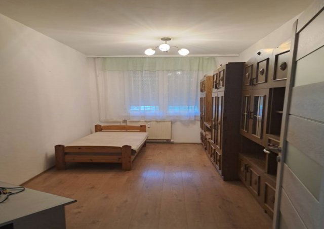 Kiadó panellakás, albérlet, Debrecenben 200 E Ft / hó, 2 szobás