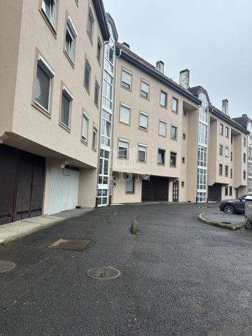 Eladó téglalakás, Szombathelyen 69.9 M Ft, 4 szobás