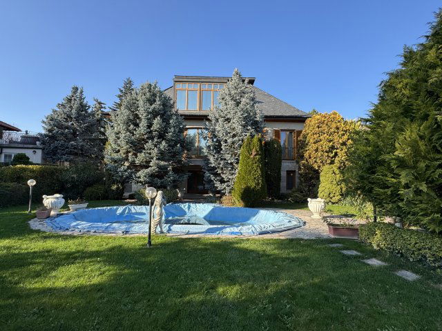 Eladó családi ház, Diósdon 310 M Ft, 7 szobás