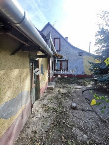 Eladó családi ház, Cegléden 23.5 M Ft, 2 szobás