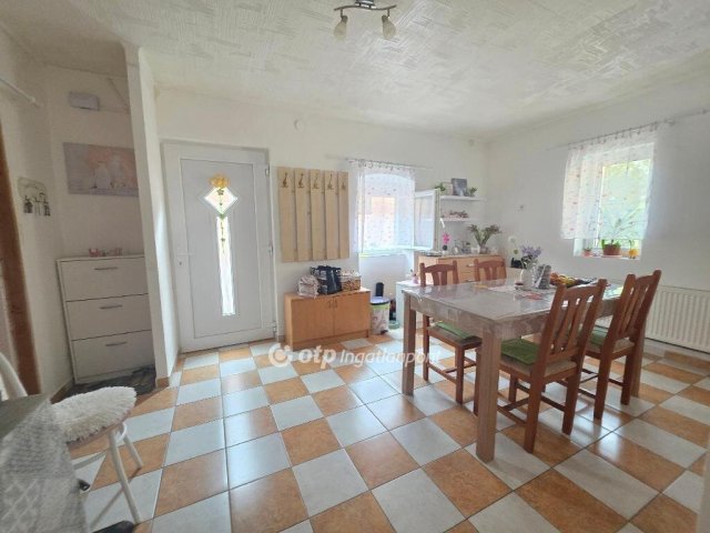 Eladó családi ház, Kupon 30.9 M Ft, 2 szobás
