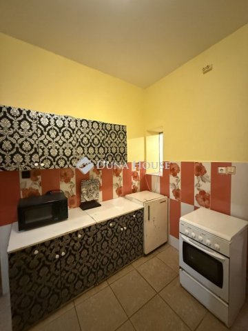 Eladó családi ház, Tarjánon 12.5 M Ft, 1 szobás