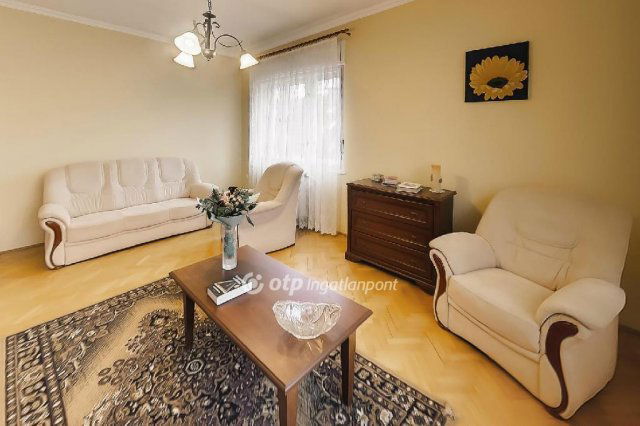 Eladó családi ház, Szegeden 81.8 M Ft, 5+1 szobás