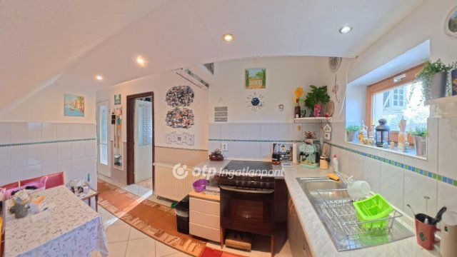 Eladó családi ház, Mezőkövesden 56.9 M Ft, 5+1 szobás