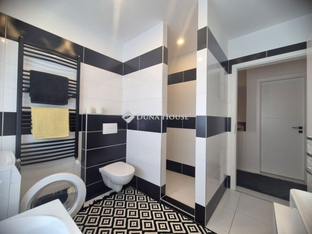 Eladó ikerház, Budapesten, XVIII. kerületben 164.5 M Ft, 4 szobás