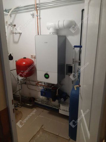 Eladó családi ház, Böhönyén 90.8 M Ft, 7 szobás