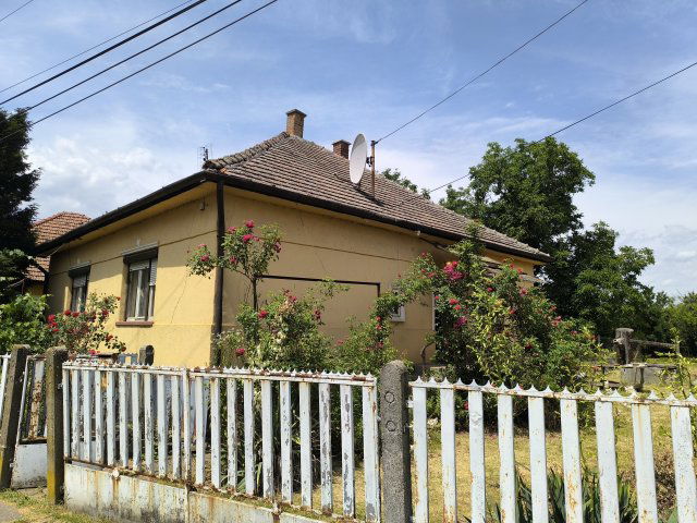Eladó családi ház, Mérán 12.5 M Ft, 2+2 szobás