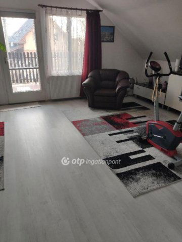 Eladó téglalakás, Szigethalmon 84.9 M Ft, 4 szobás