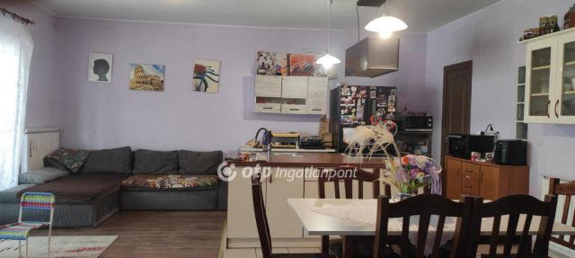 Eladó családi ház, Szigethalmon 70.5 M Ft, 3+1 szobás