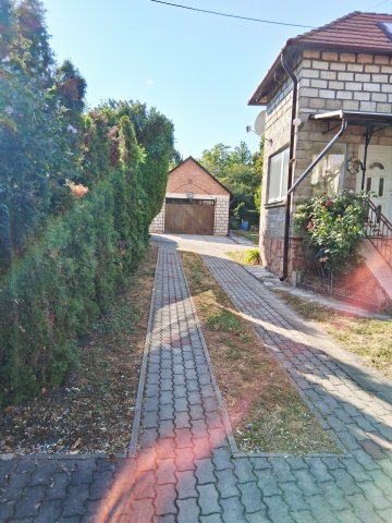Eladó családi ház, Zsámbékon 86.9 M Ft, 4 szobás