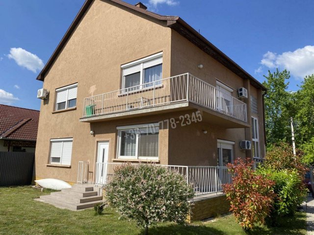 Eladó családi ház, Békéscsabán, Leiningen utcában 109 M Ft