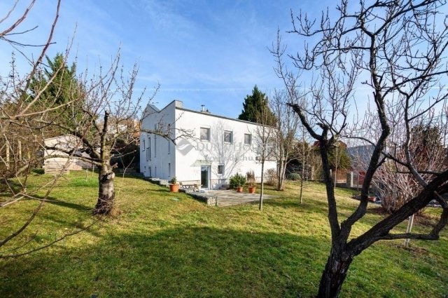 Eladó családi ház, Szentendrén 233 M Ft, 4 szobás