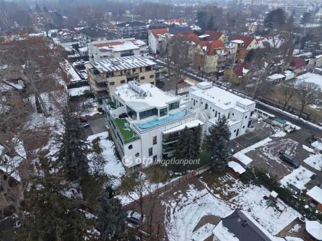 Eladó téglalakás, Siófokon 122 M Ft, 2 szobás