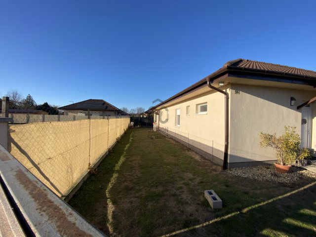 Eladó ikerház, Albertirsán 69.9 M Ft, 4 szobás