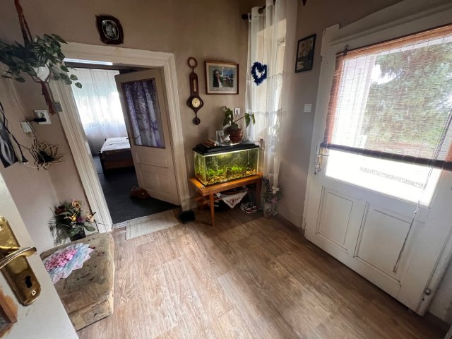 Eladó családi ház, Gávavencsellőn 7.5 M Ft, 1 szobás