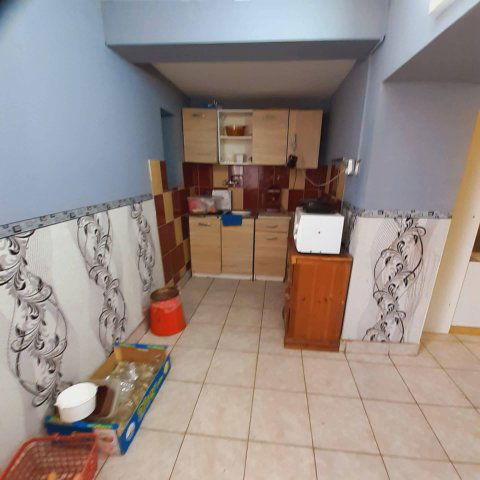 Eladó családi ház, Cserkeszőlőn 14 M Ft, 2 szobás