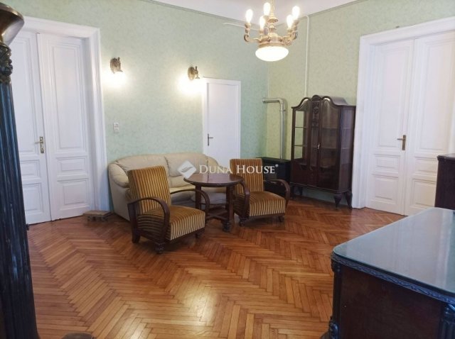 Eladó téglalakás, Budapesten, VIII. kerületben 125 M Ft