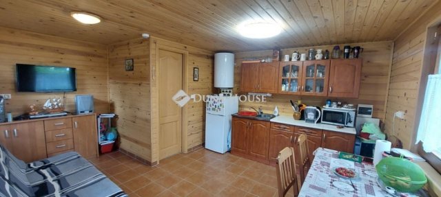 Eladó nyaraló, Tatabányán 19.9 M Ft, 1 szobás
