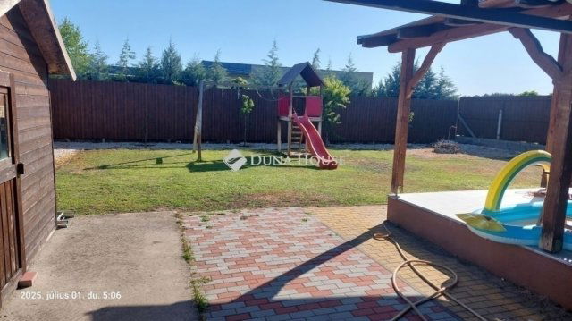 Eladó családi ház, Kecskeméten 95.5 M Ft, 4 szobás